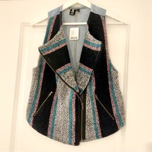 MOVING SALE | Urban Outfitters NWT Women’s Vintage Hipster Vest, Size Large